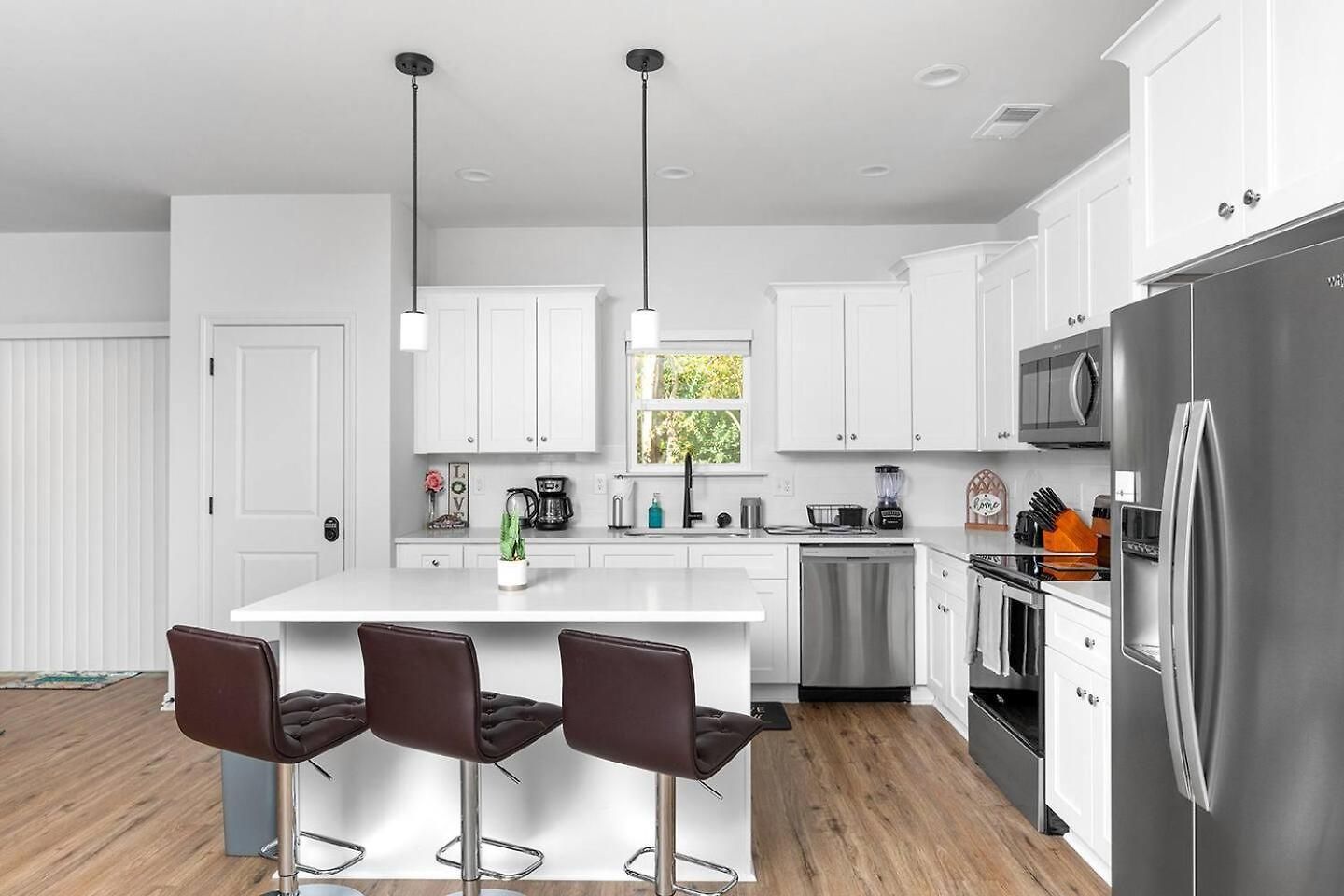 8br Near Southend/uptown W/gameroom/hottubs/fenced Holiday home