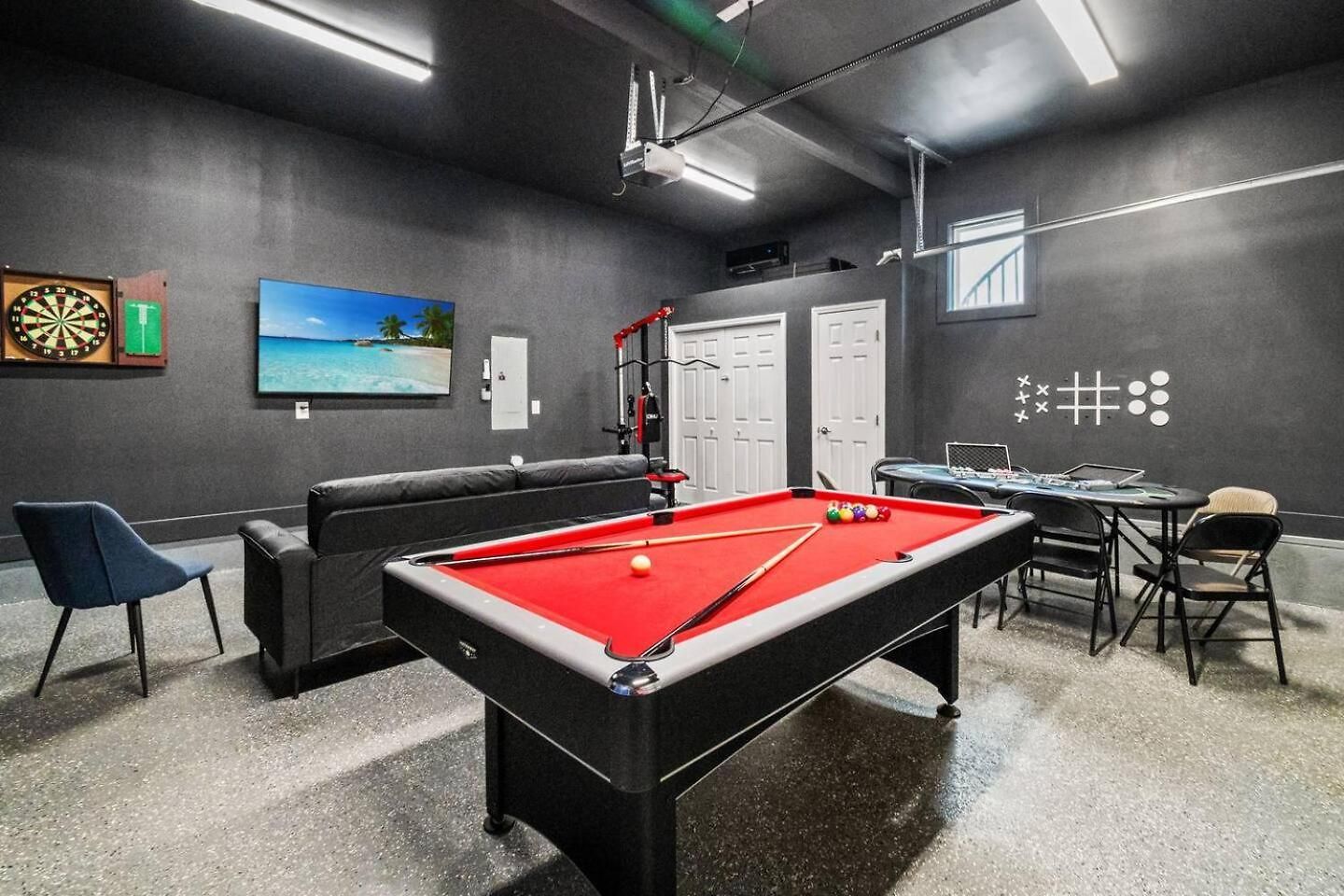 Holiday home Modern Uptown Retreat Hot Tub & Game *