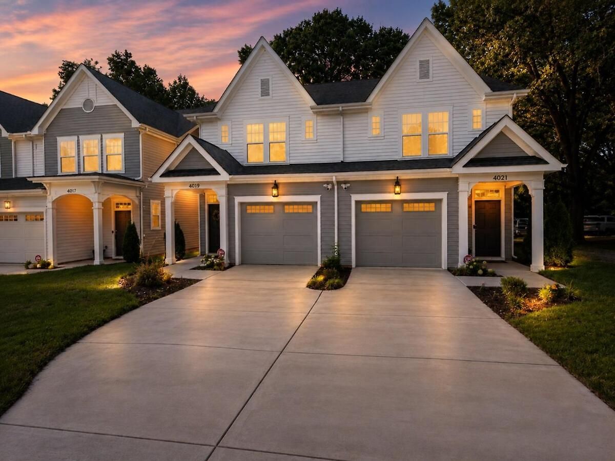 The Willow At Sofley Road - 3br Boutique Townhome Villa Charlotte