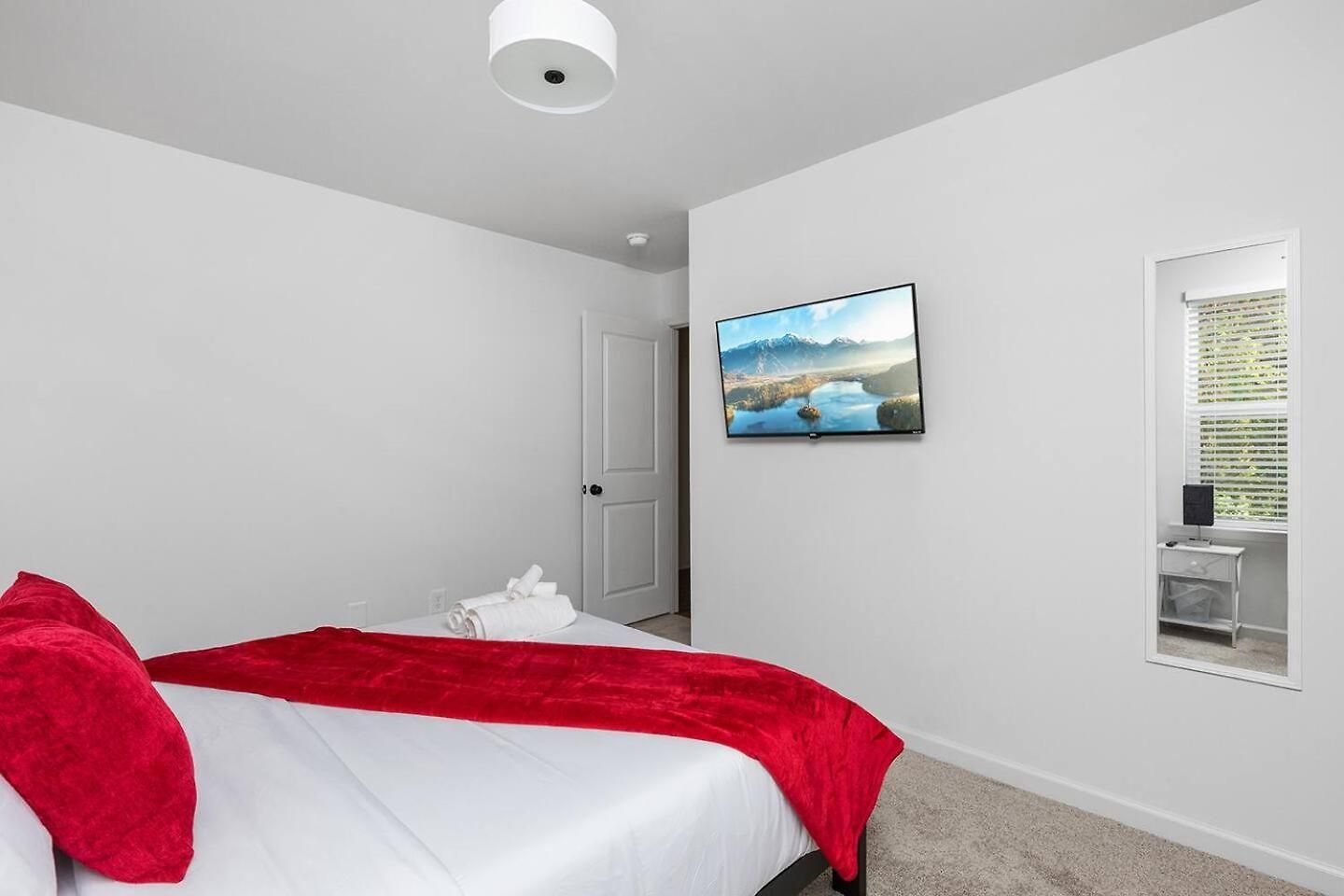 8br Near Southend/uptown W/gameroom/hottubs/fenced