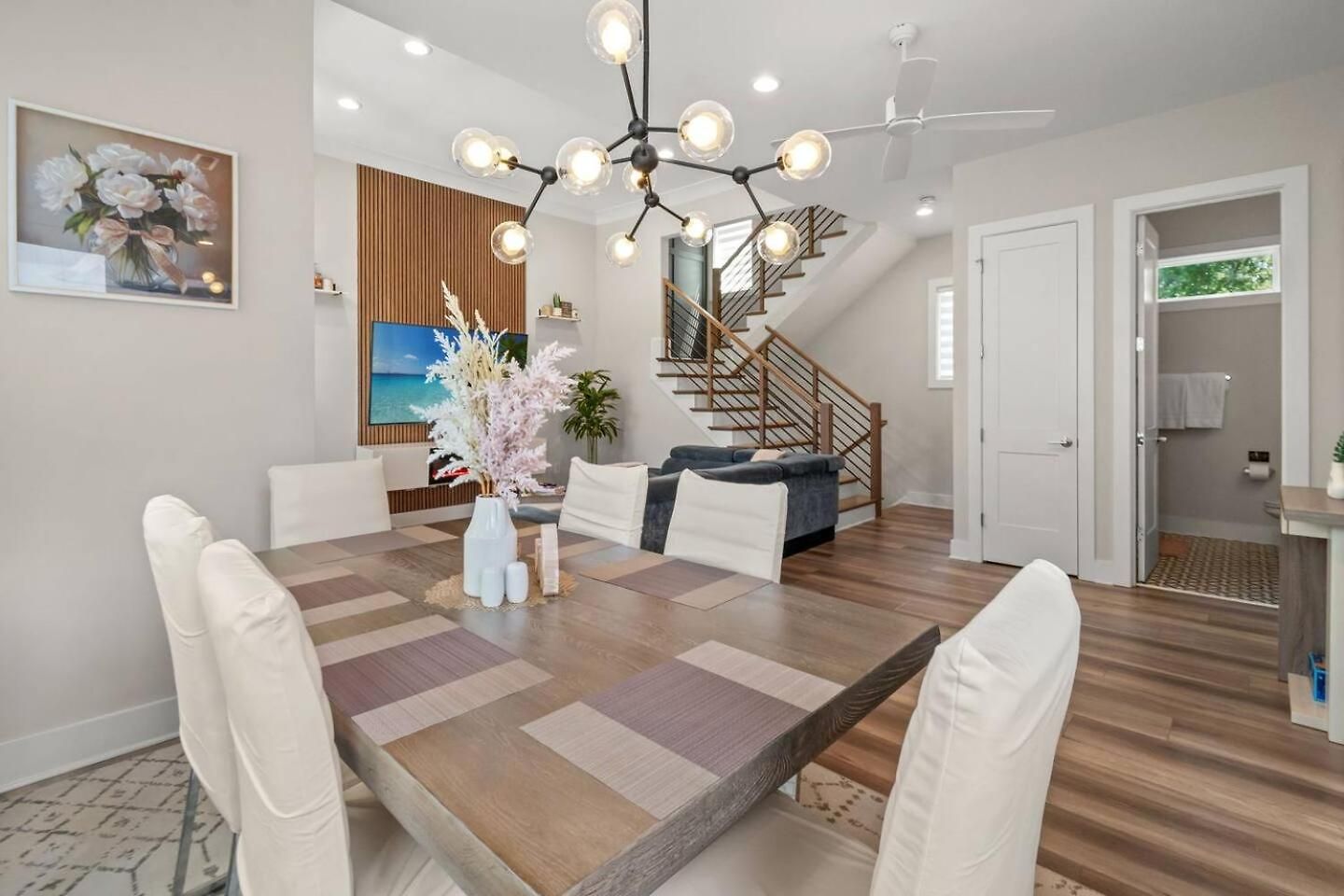 Holiday home Modern Uptown Retreat Hot Tub & Game Charlotte
