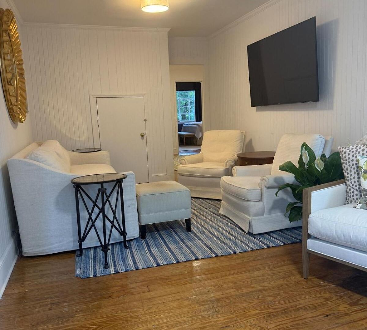 The Latimer House Perfect For Groups Near Uptown