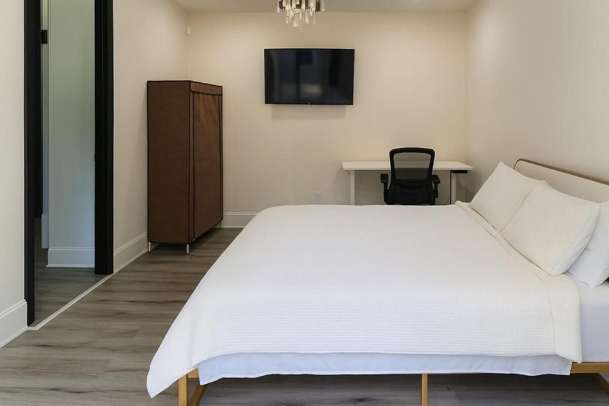 Hidden Gem On The Outskirts Of Uptown *