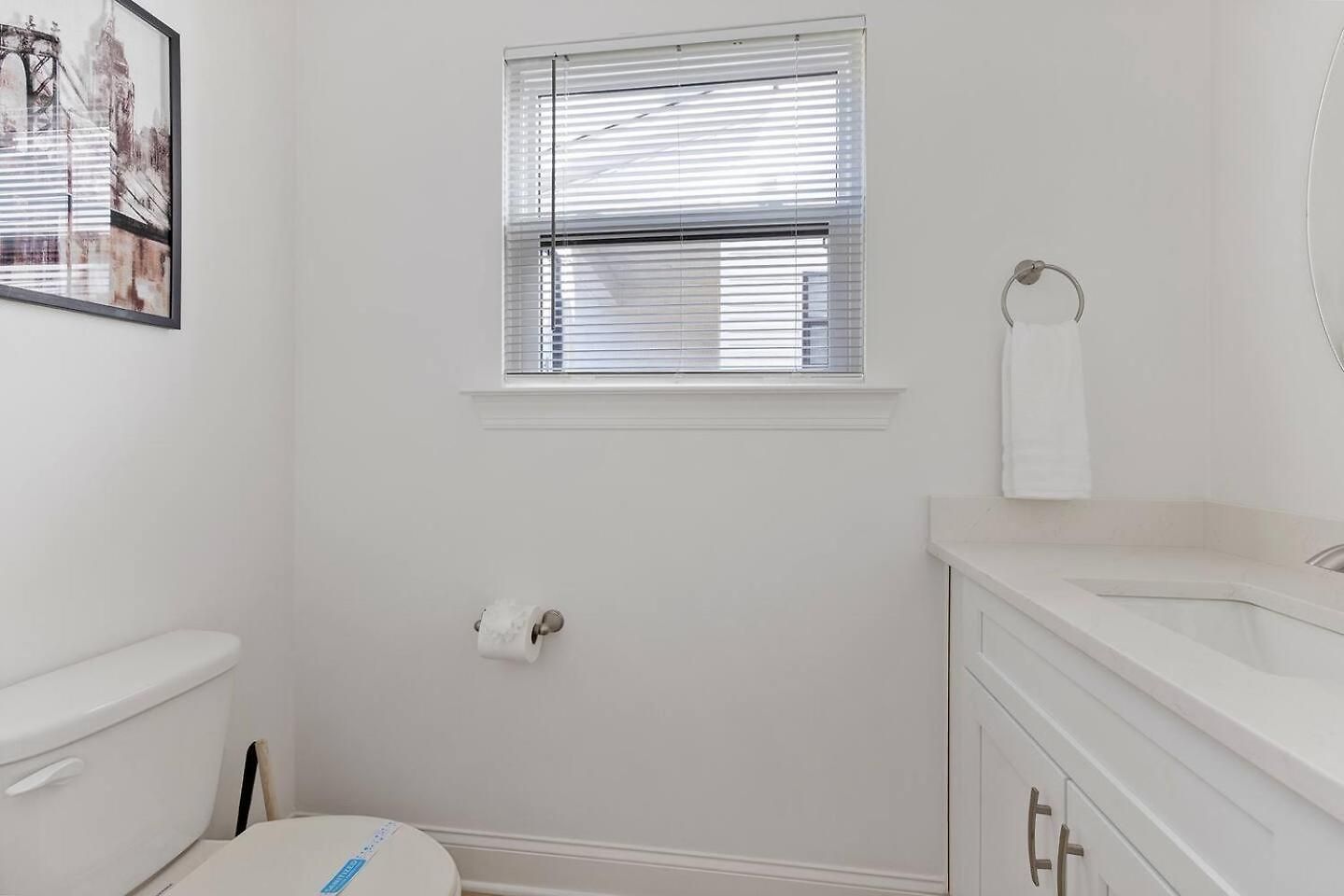 Uptown Retreat Sleeps 10 W/hot Tub, Bbq Game