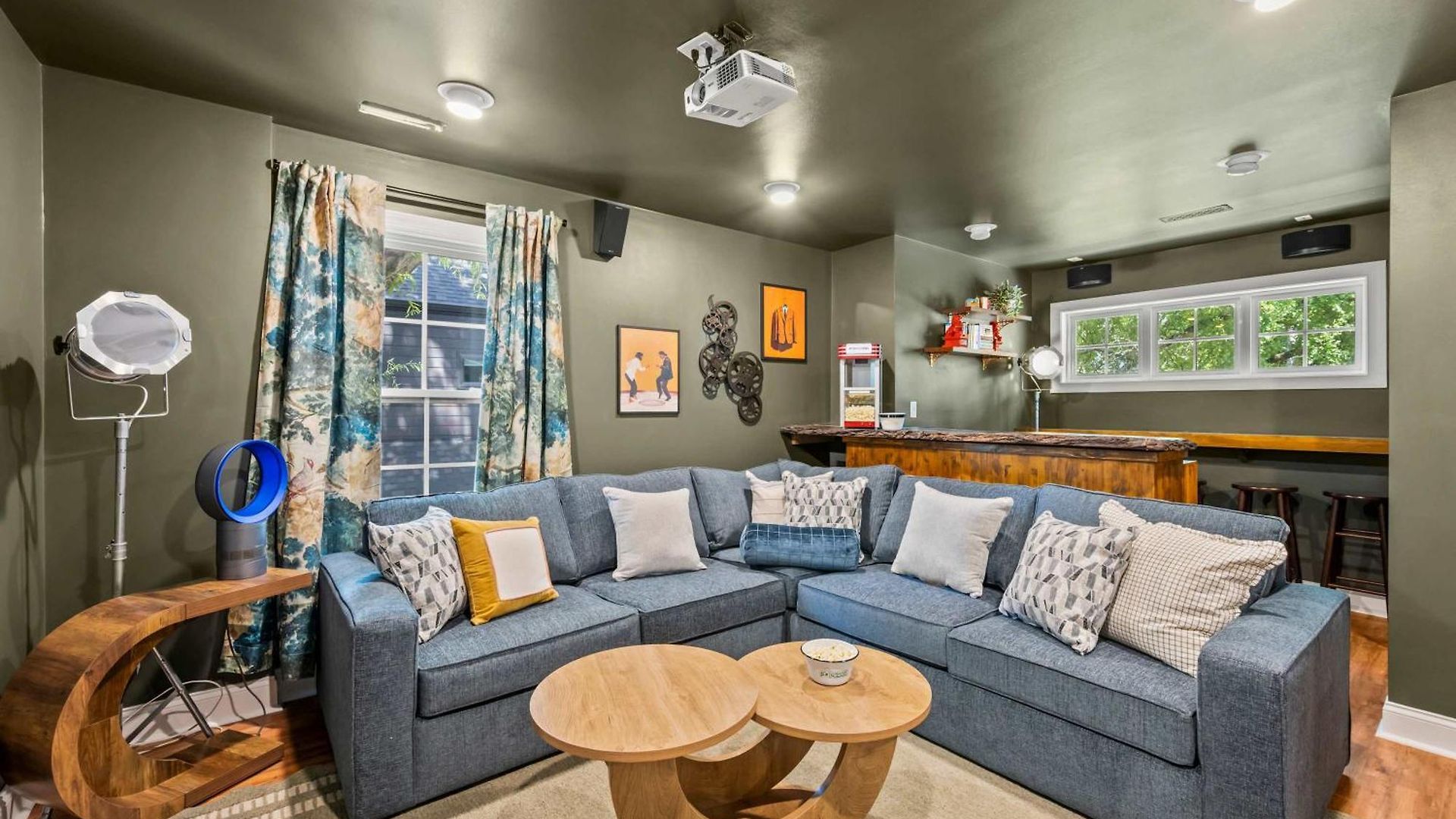 Escape To The Arts Golf Sim Theater Hot Tub Holiday home *