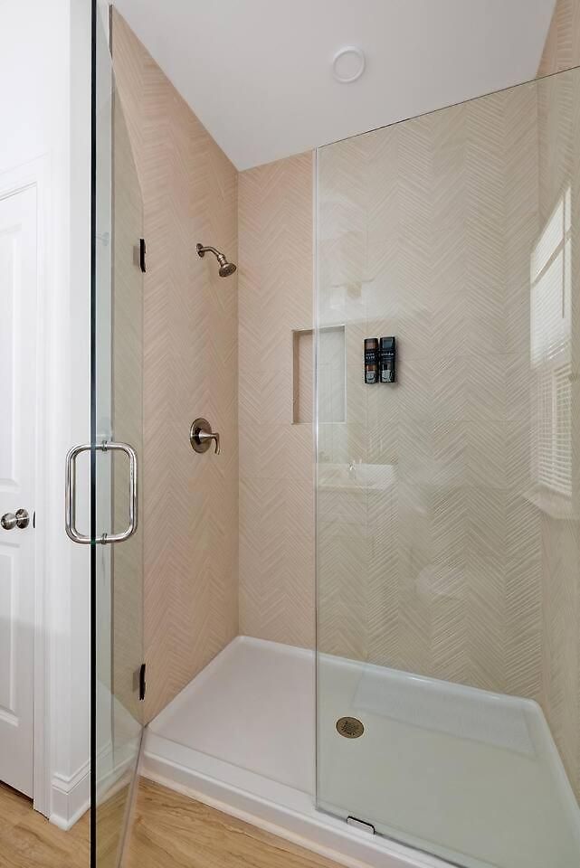 Uptown Retreat Sleeps 10 W/hot Tub, Bbq Game Holiday home