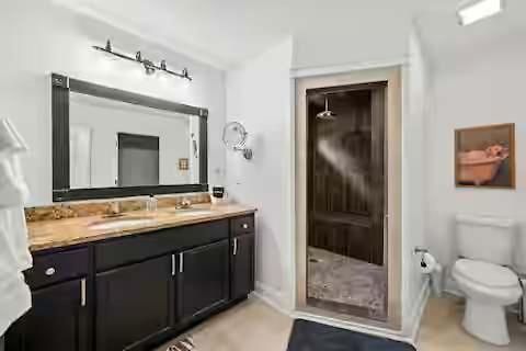 Escape To The Arts Golf Sim Theater Hot Tub Holiday home Charlotte