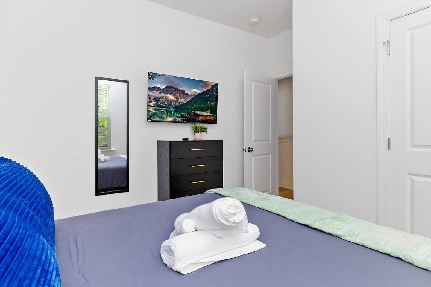 Holiday home Uptown Retreat Sleeps 10 W/hot Tub, Bbq Game