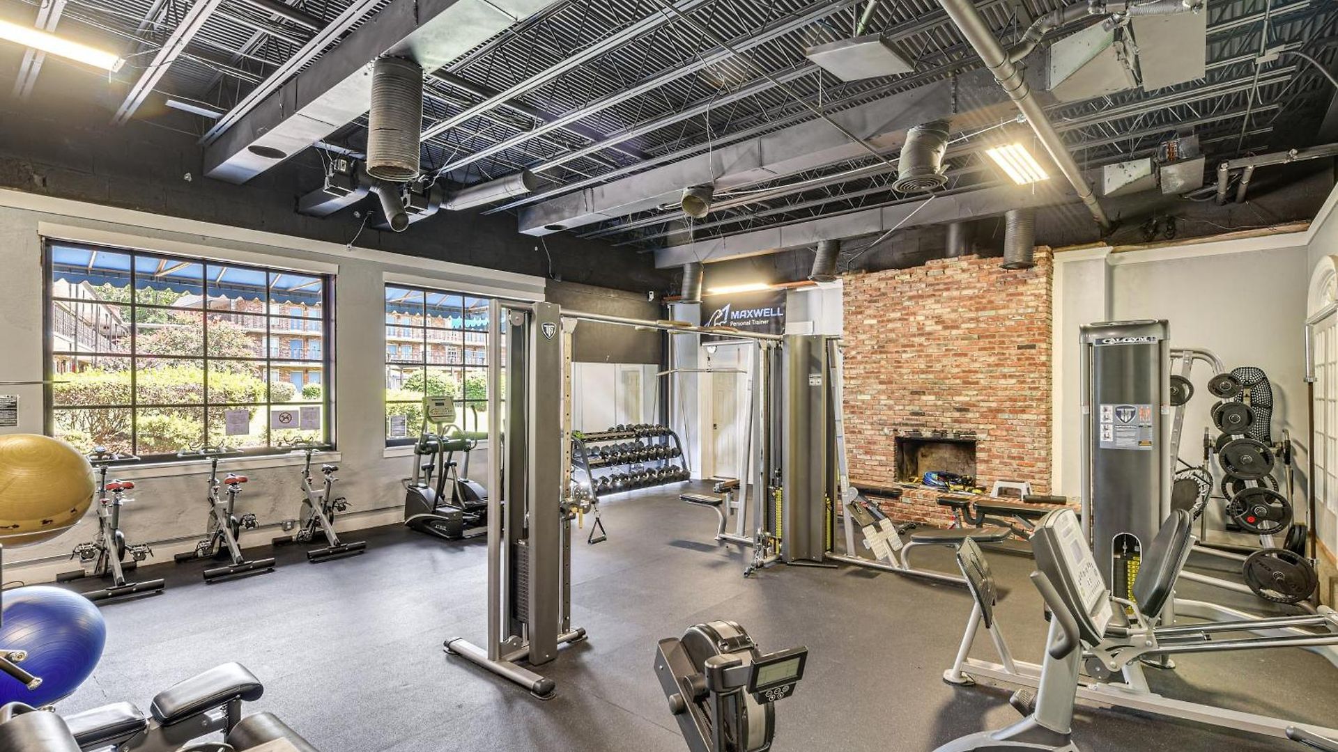 Work & Play! Near Uptown, Hospitals, Sports Apartment Charlotte
