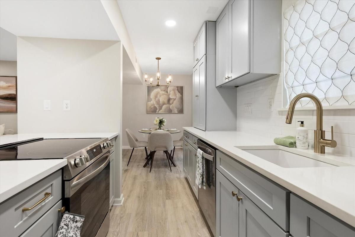 Bright & Relaxing 2br Near Ballantyne Apartment