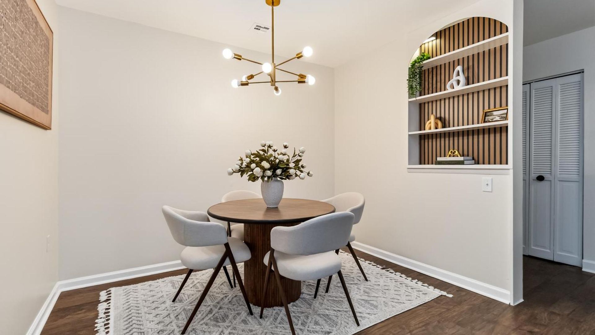 Apartment Stylish With 2 King Beds And Private Patio *