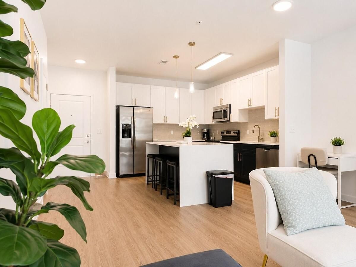 Apartment Bofa 8 Min King Balcony Pool W Parking Charlotte