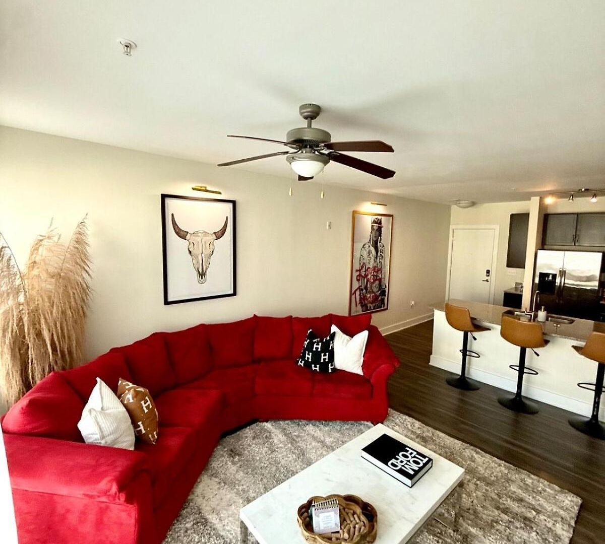 Spacious Uptown Luxury Escape *
