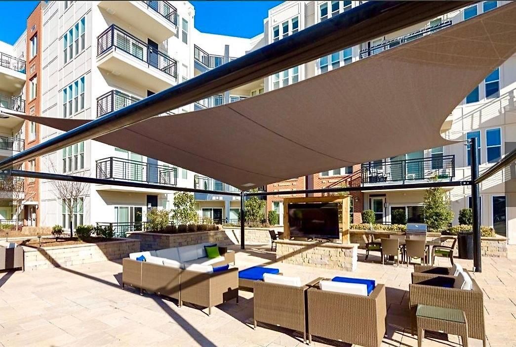Spacious Uptown Luxury Escape *