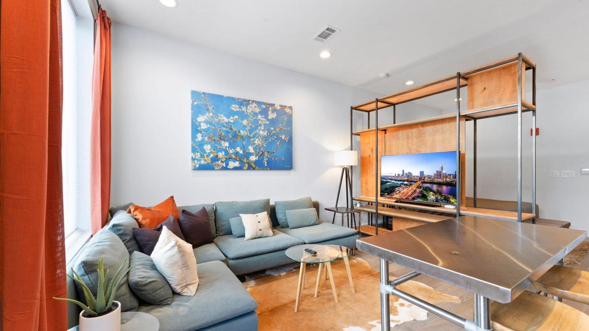 Apartment Prime East Downtown W Pool Gym Laundry