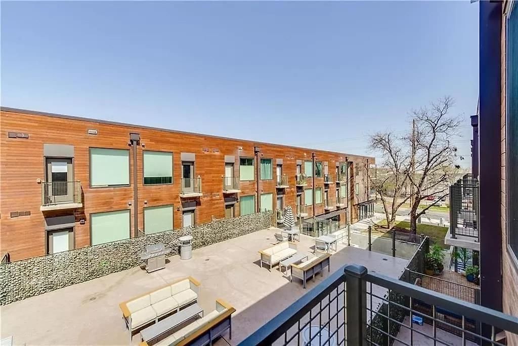 Prime East Downtown W Pool Gym Laundry *