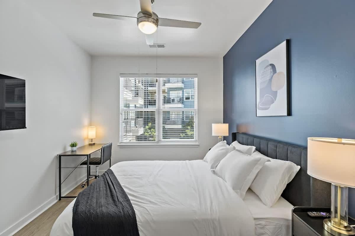 Near Dt Cpcc Lynx With Pool Gym Wd Parking *