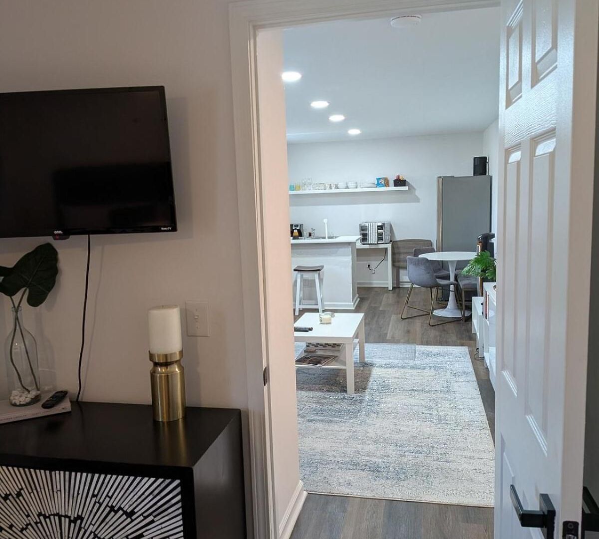 Apartment Gorgeous 1br Guest Close To All! *