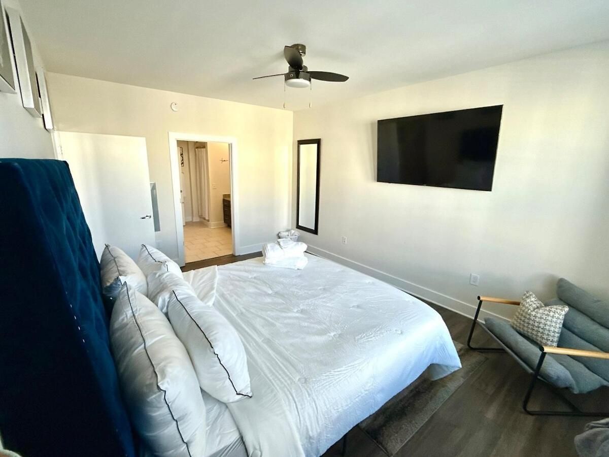 Spacious Uptown Luxury Escape Apartment Charlotte
