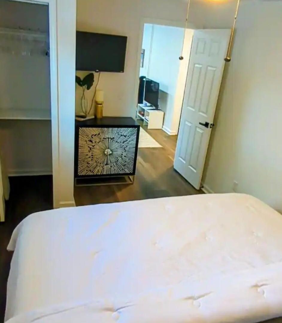 Gorgeous 1br Guest Close To All! * Charlotte