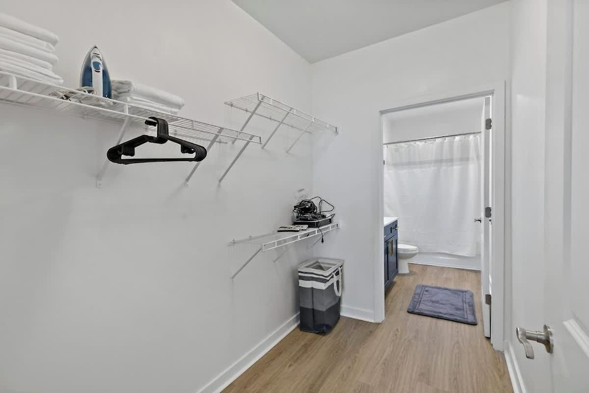 Near Dt Cpcc Lynx With Pool Gym Wd Parking * Charlotte