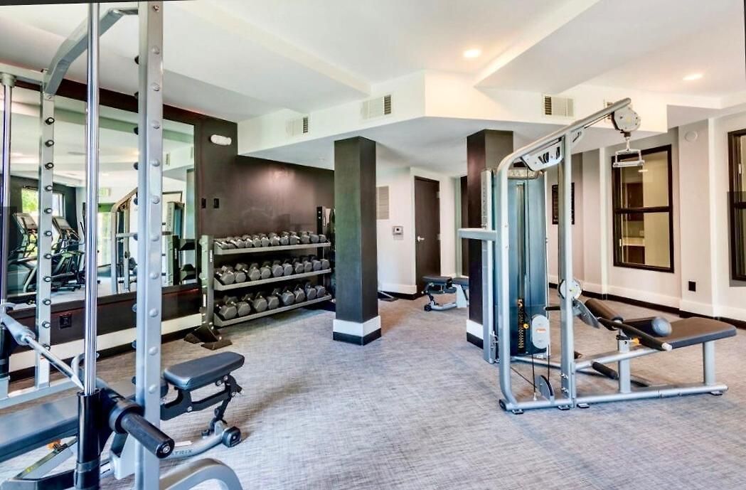 Spacious Uptown Luxury Escape