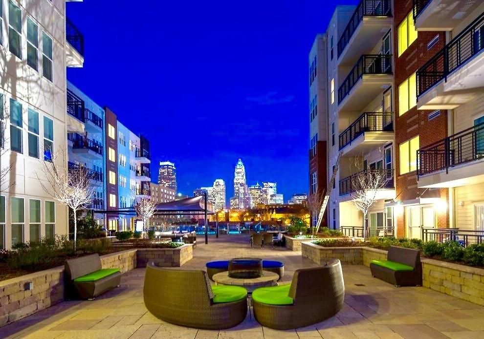 Apartment Spacious Uptown Luxury Escape *