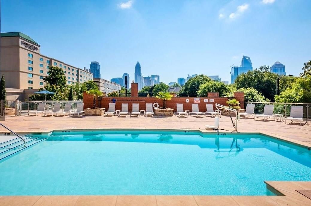 Spacious Uptown Luxury Escape Apartment *