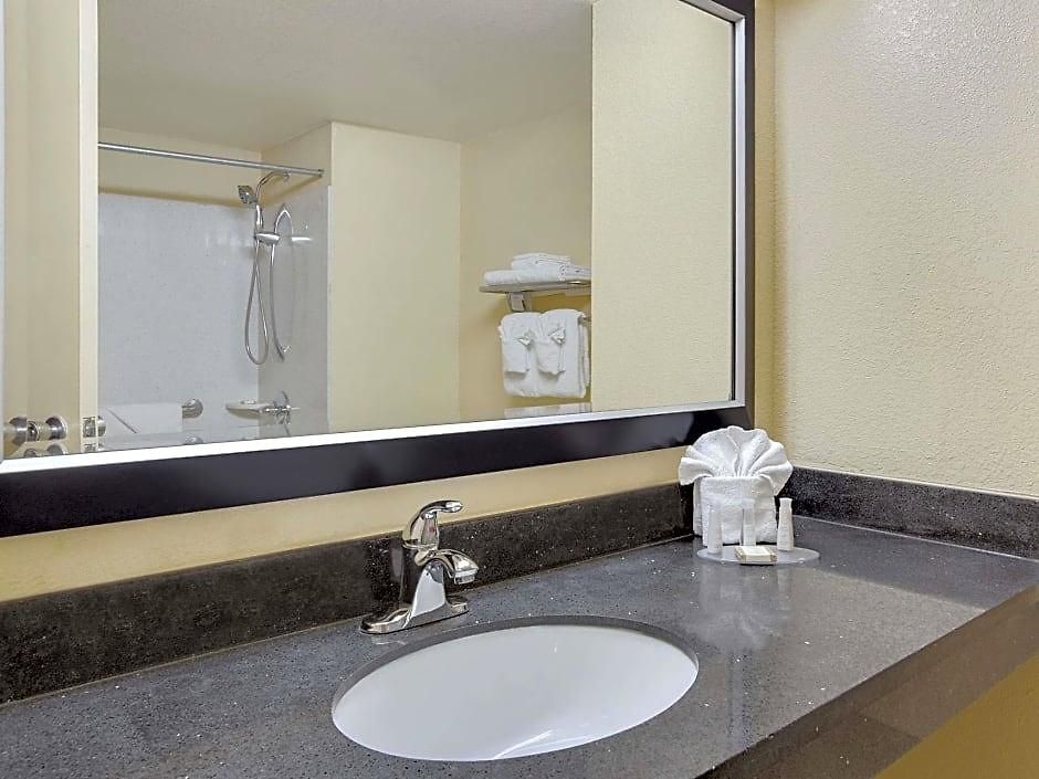 Hotel Four Points By Sheraton Airport