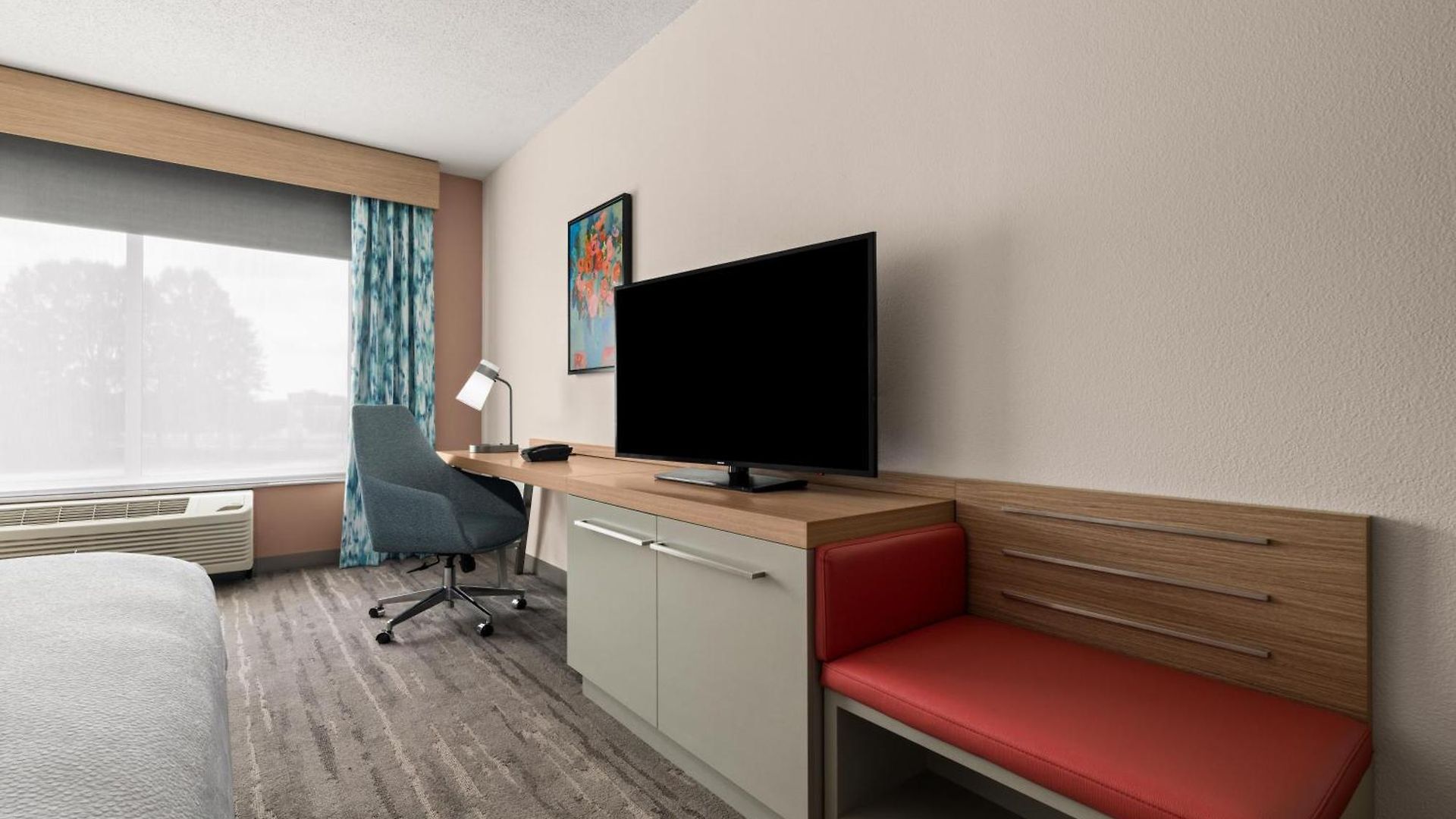 Hilton Garden North Hotel 3*