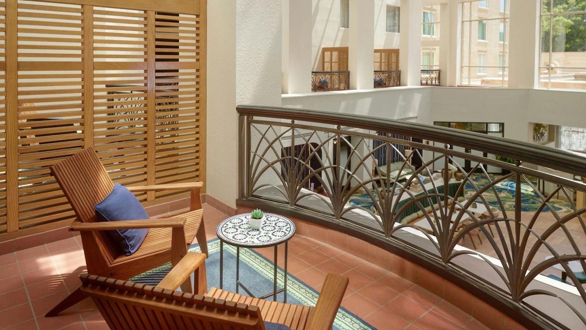 Renaissance Southpark Hotel 4*