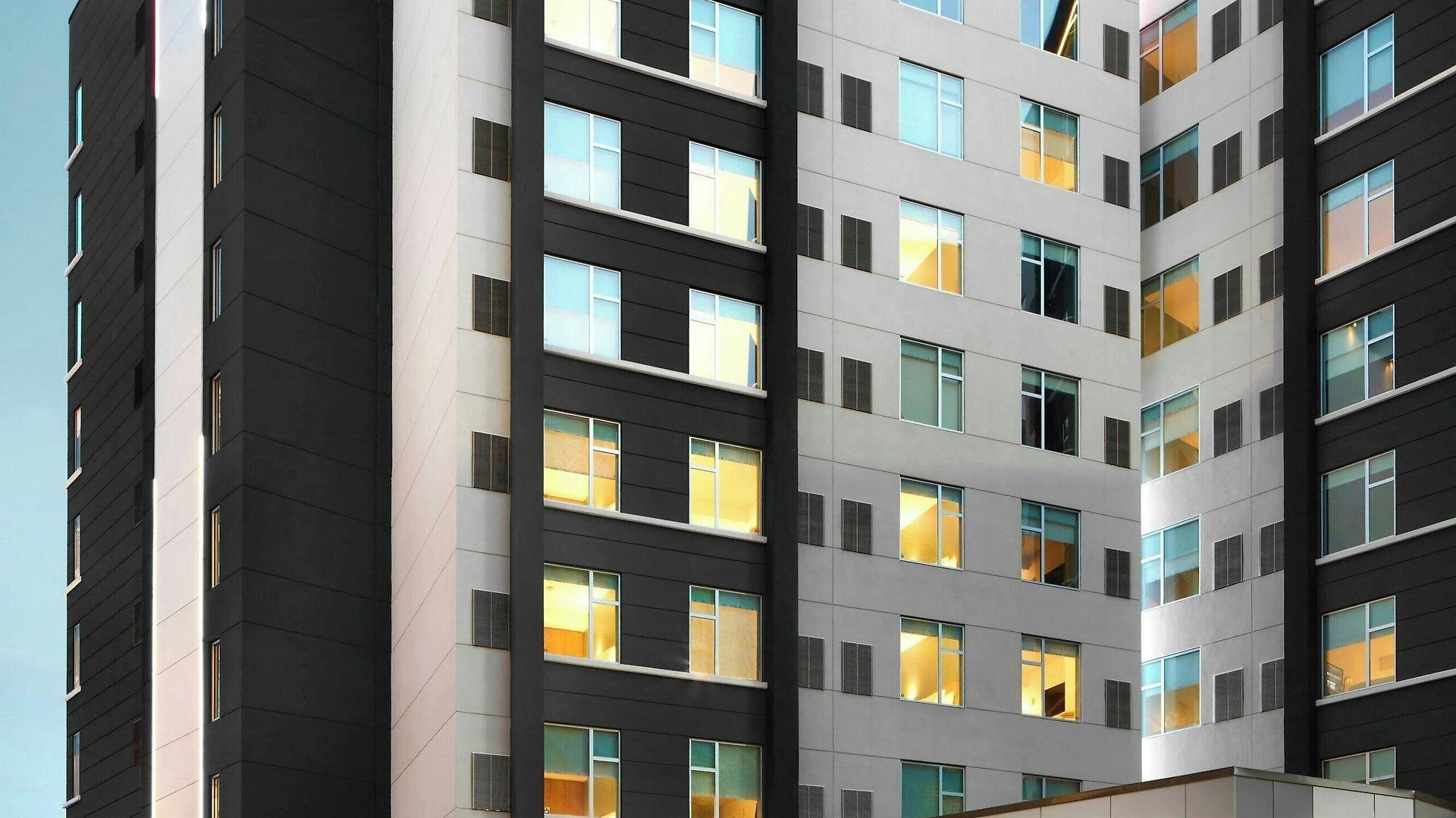 Element By Marriott Uptown 4*
