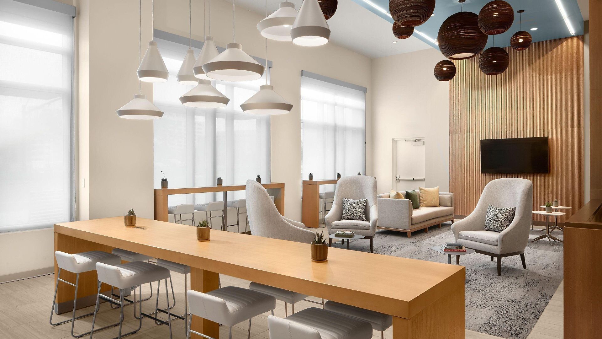 Hotel Element By Marriott Uptown 4*