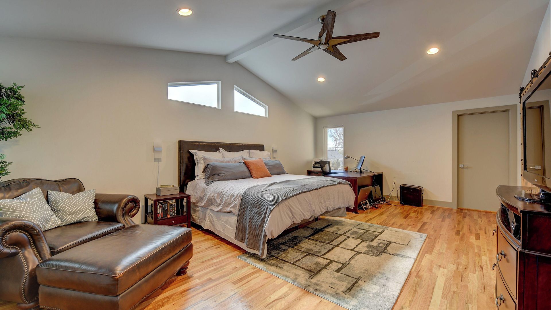Modern With Yard 3 Mi To Uptown Charlotte!