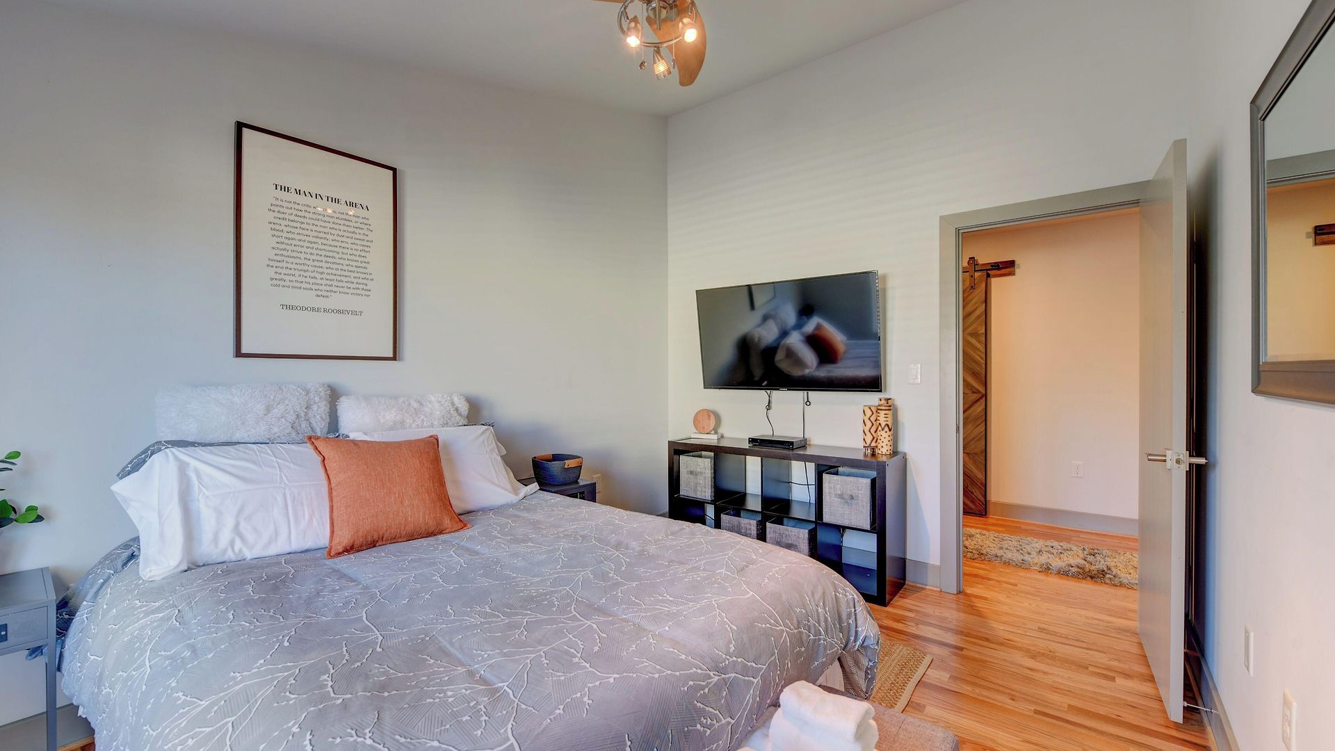 Modern With Yard 3 Mi To Uptown Charlotte! Holiday home *