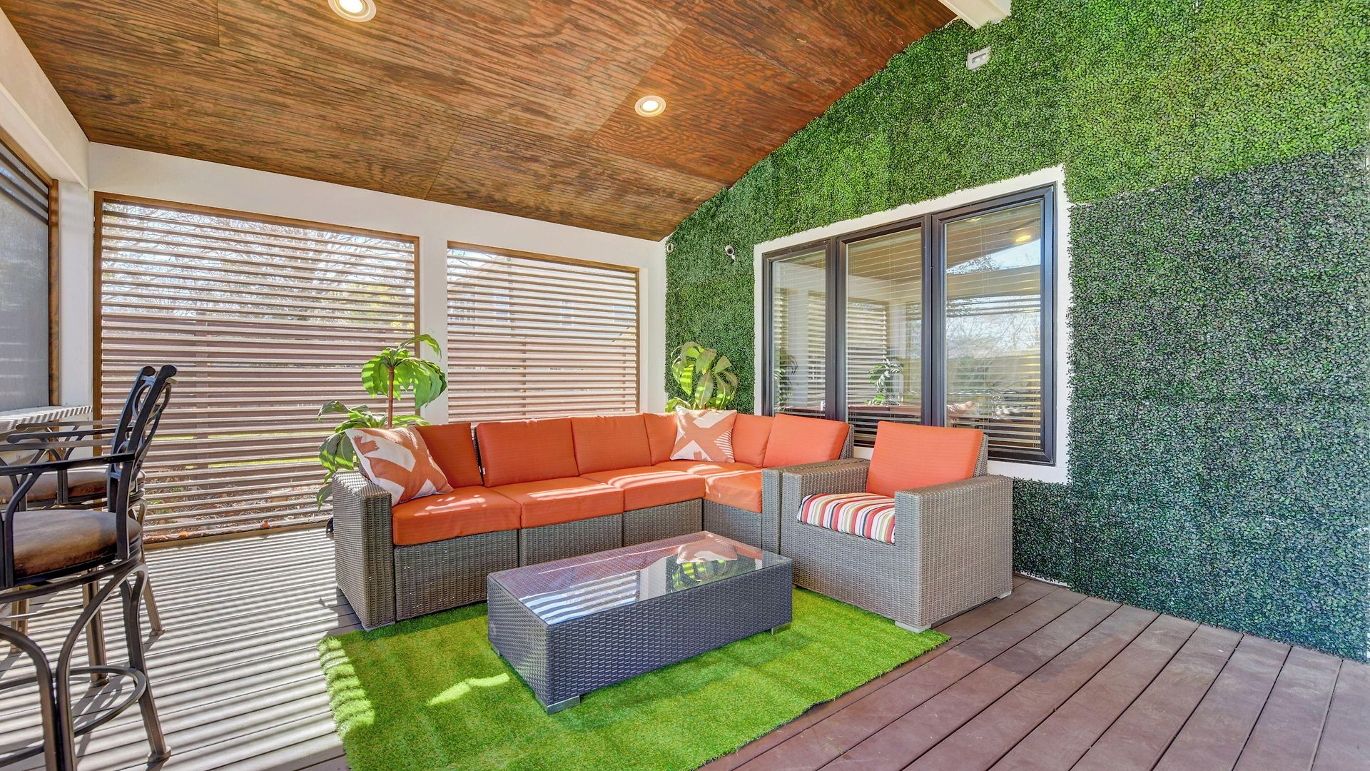 Modern With Yard 3 Mi To Uptown Charlotte!