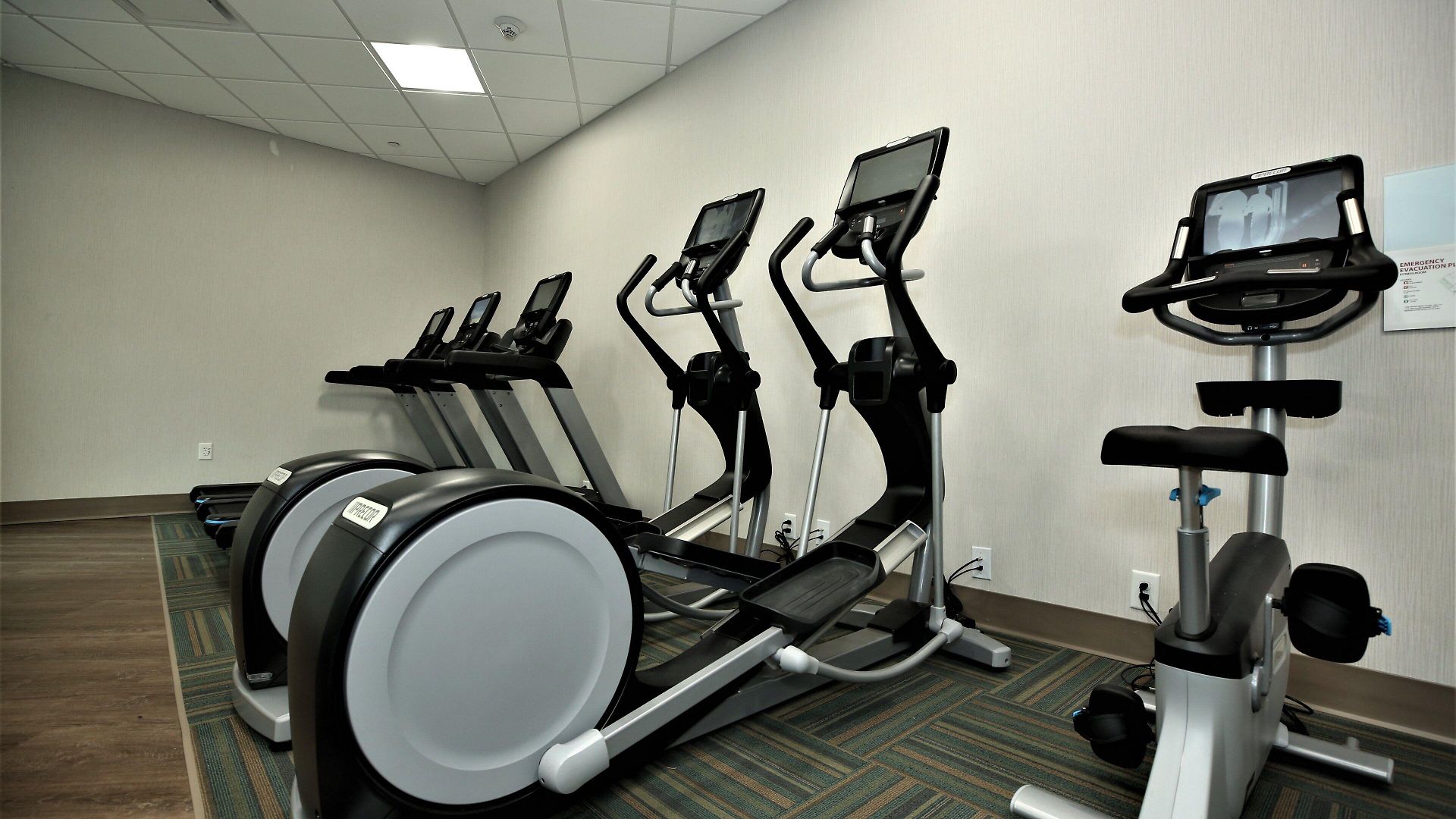 Express & - - South End By Ihg 3*