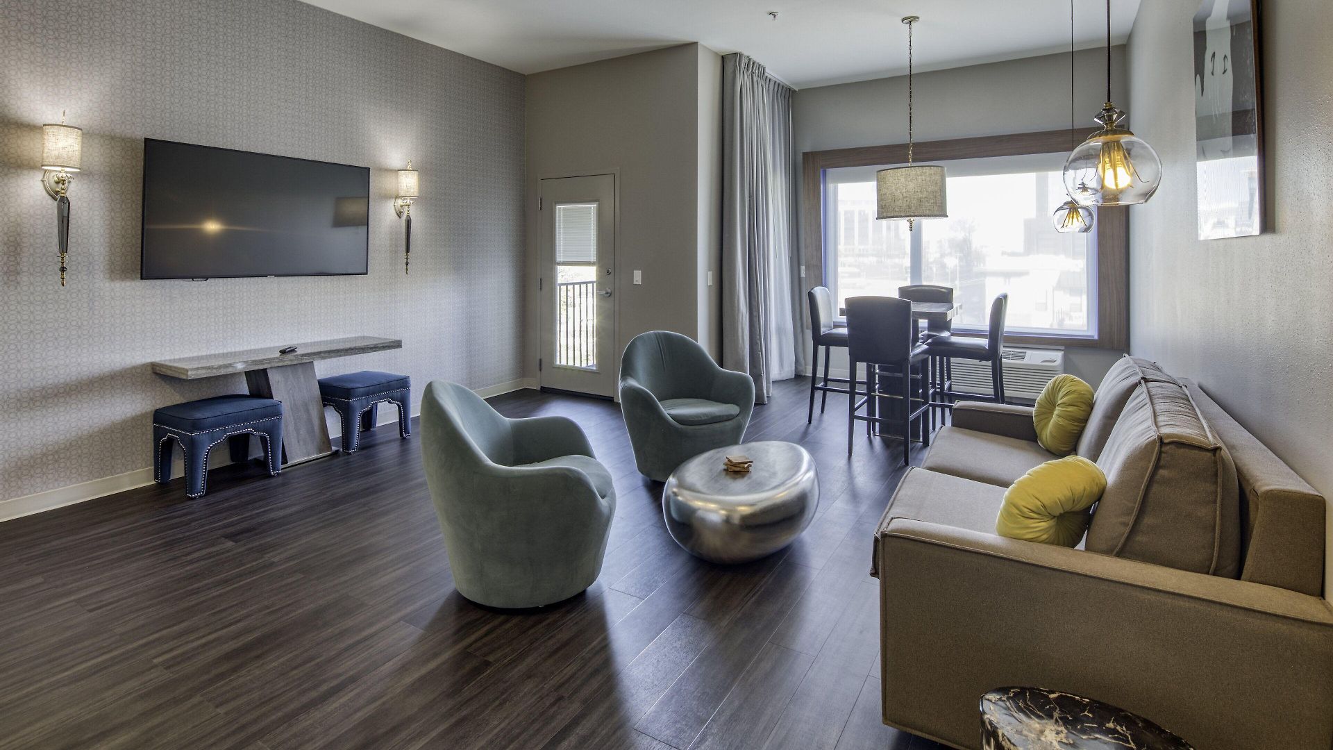 Express & - - South End By Ihg Hotel 3*