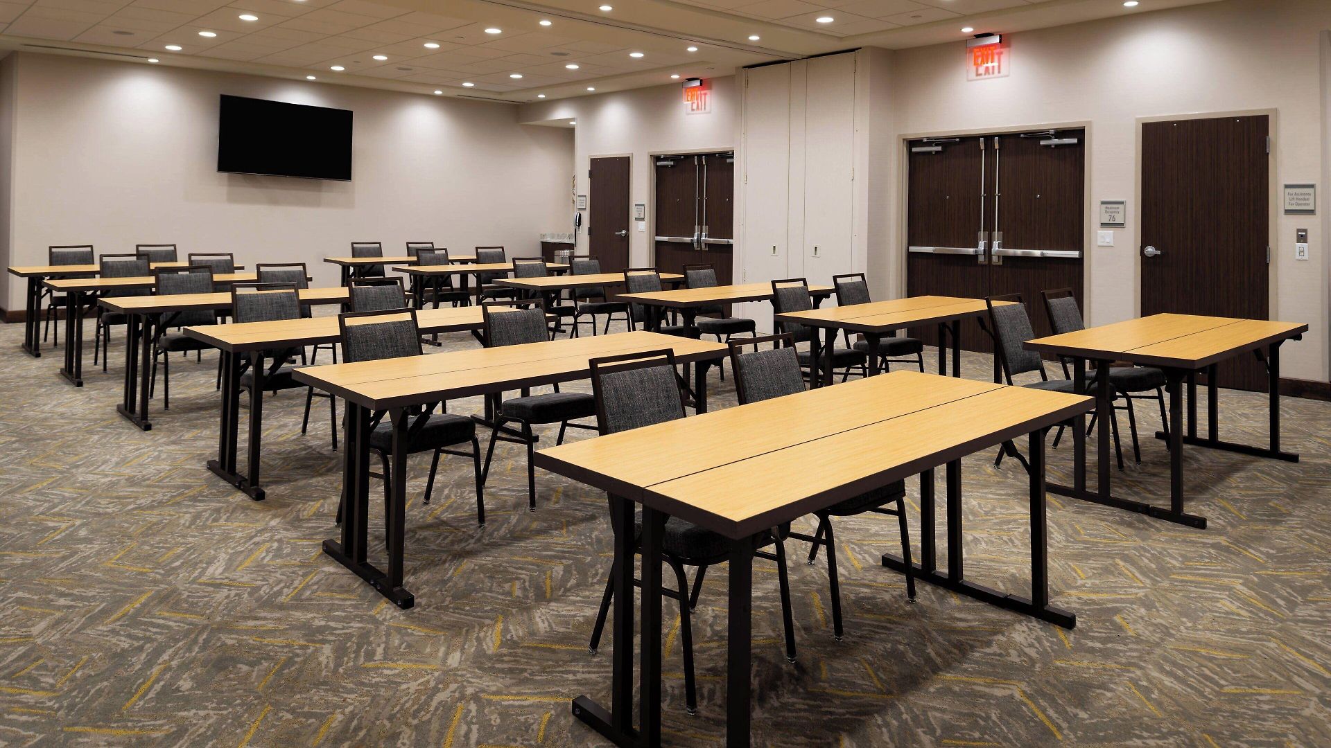 Hotel By Marriott Northlake 3*