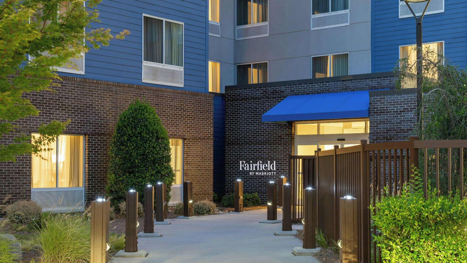 Fairfield & By Marriott Airport Charlotte
