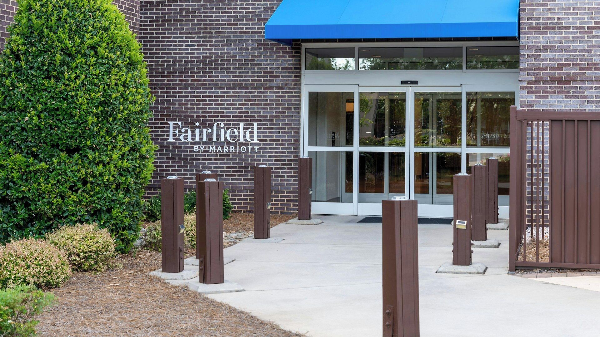 Fairfield & By Marriott Airport Hotel 3*