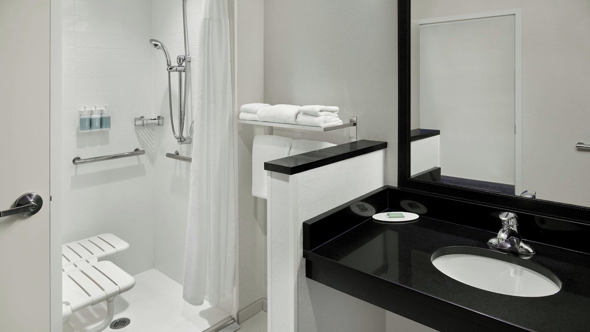 Fairfield & By Marriott Airport 3*