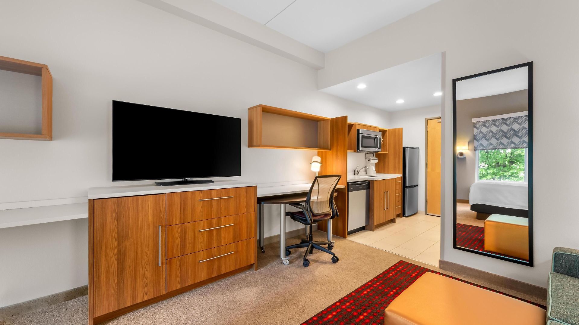 Hotel Home2 By Hilton Airport