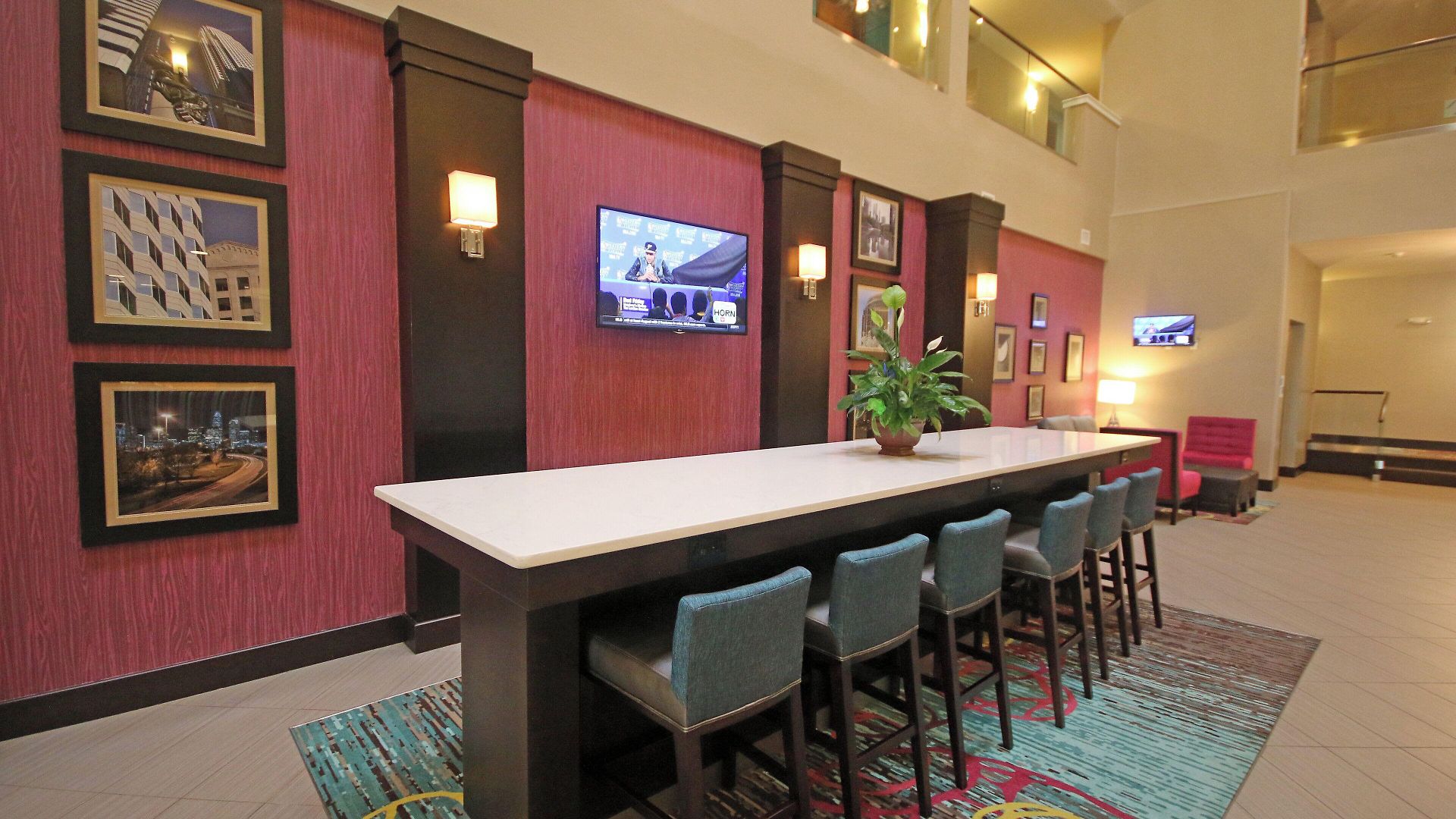 Express & North By Ihg Hotel