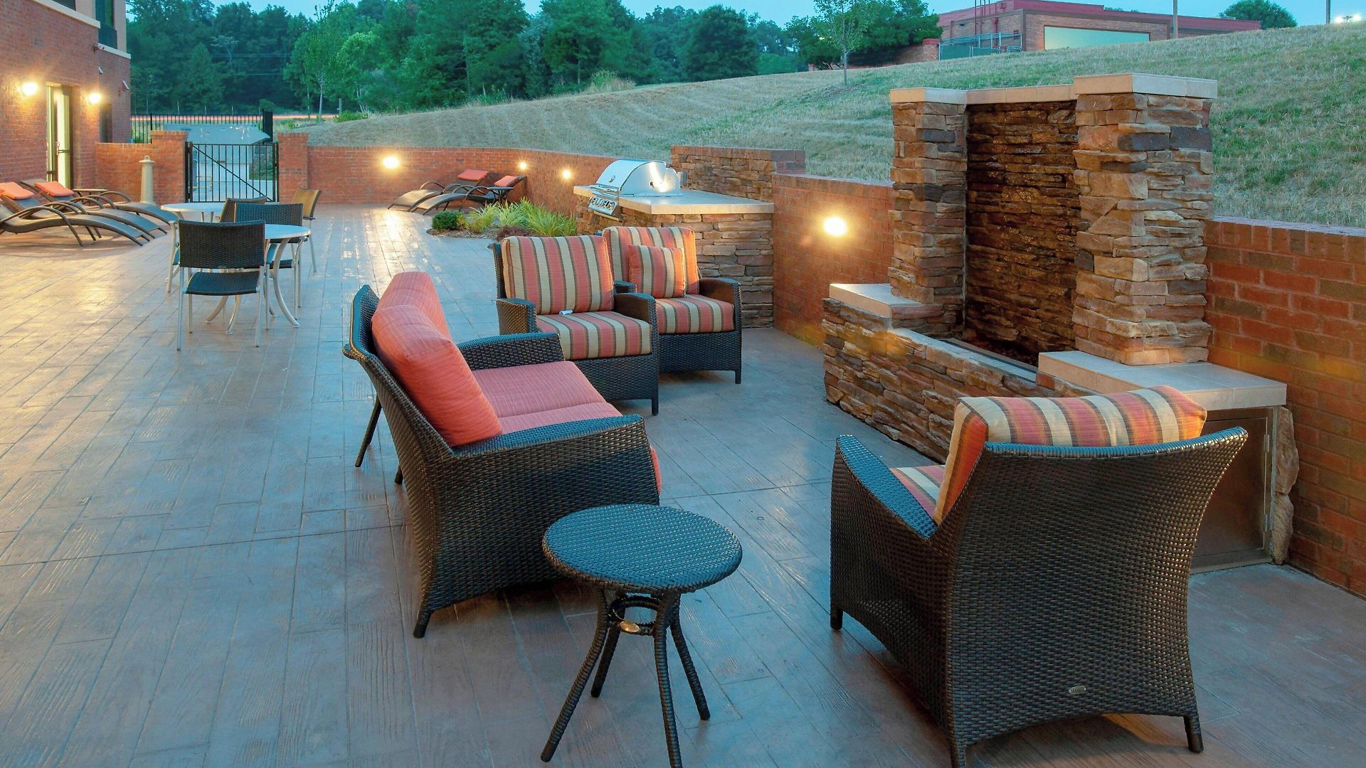 Fairfield & By Marriott Matthews Hotel