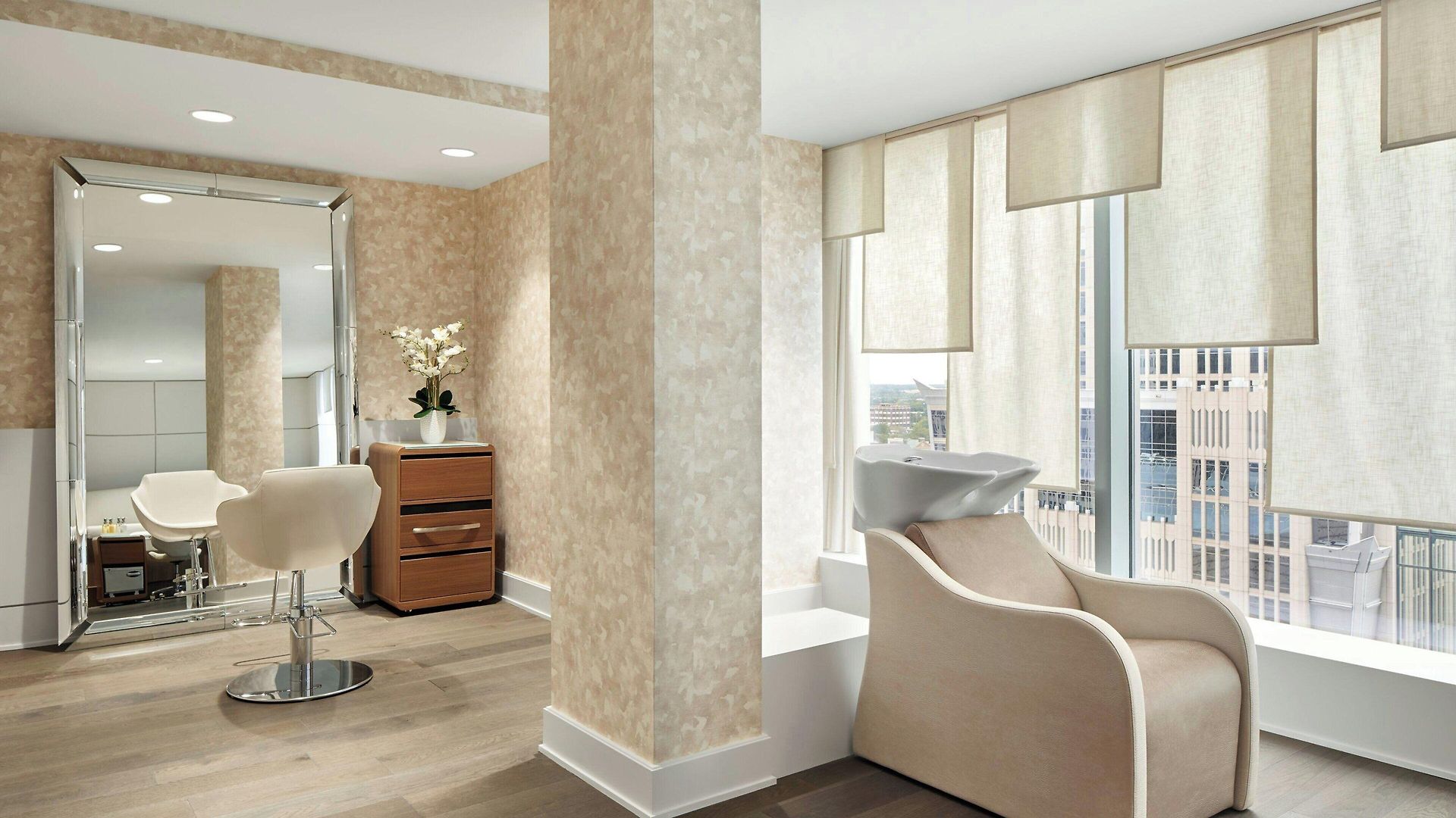 The Ritz-carlton, Hotel 5*