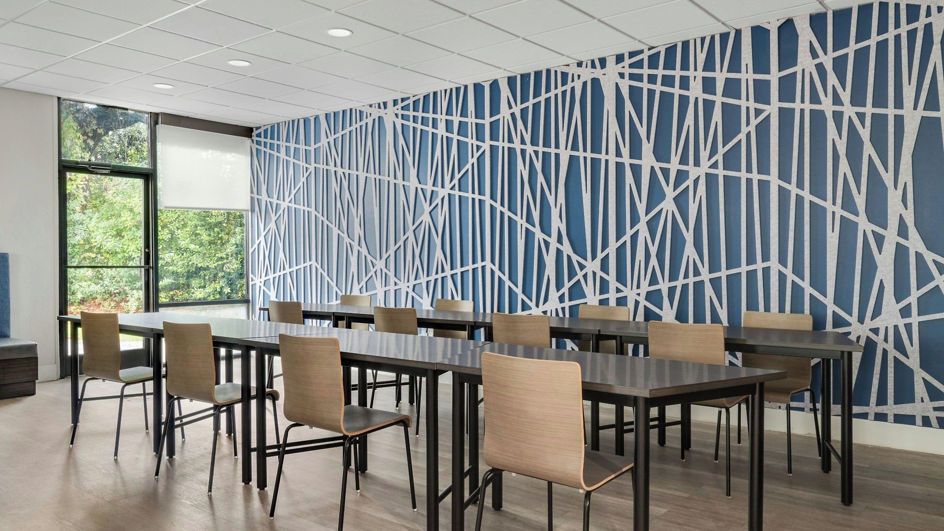 Express By Marriott South End 3*