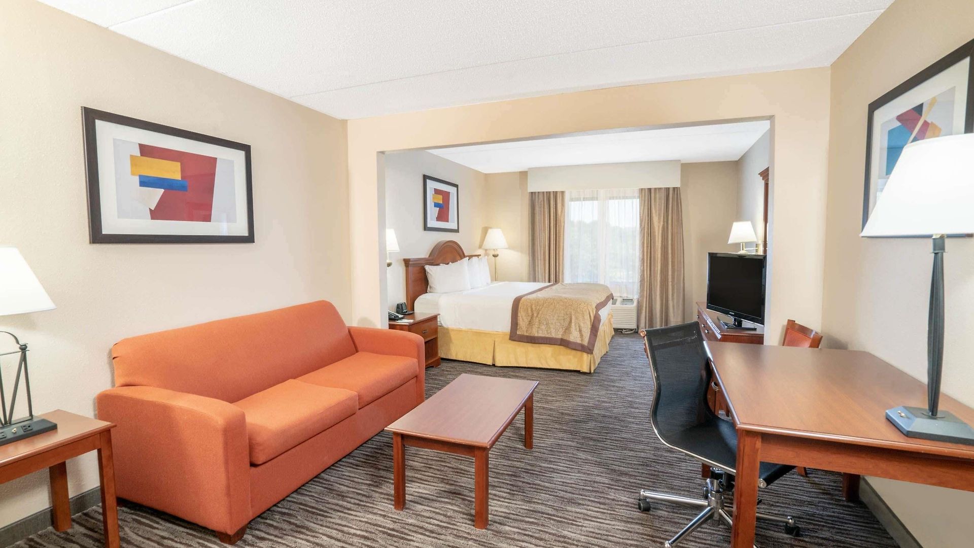 Hotel Wingate By Wyndham Airport 3*