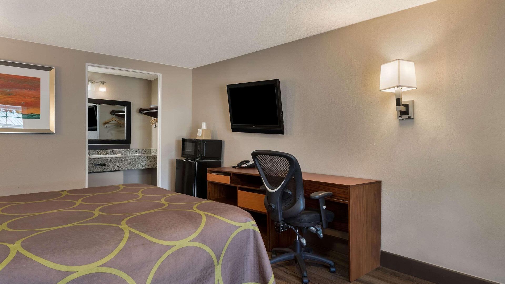 Rodeway Airport Area Inn Charlotte