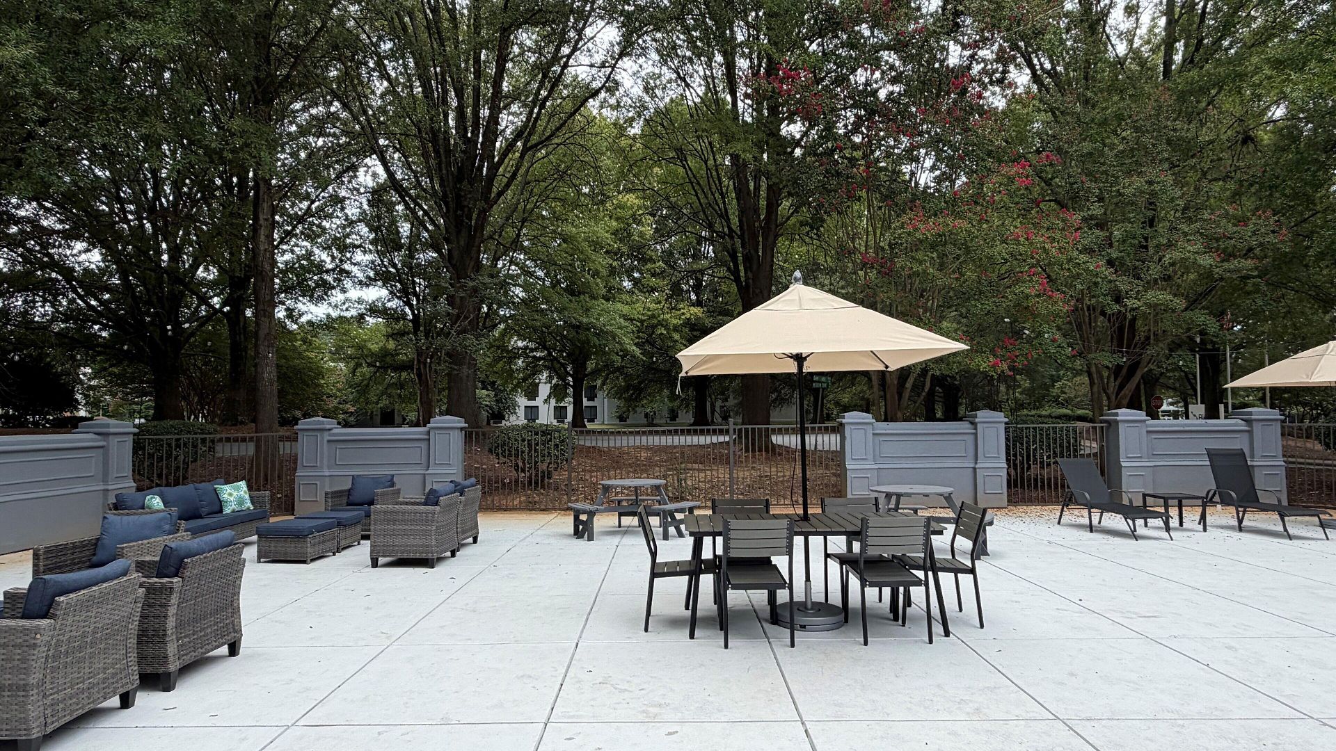Hyatt Place Airport Billy Graham Parkway Hotel 3*